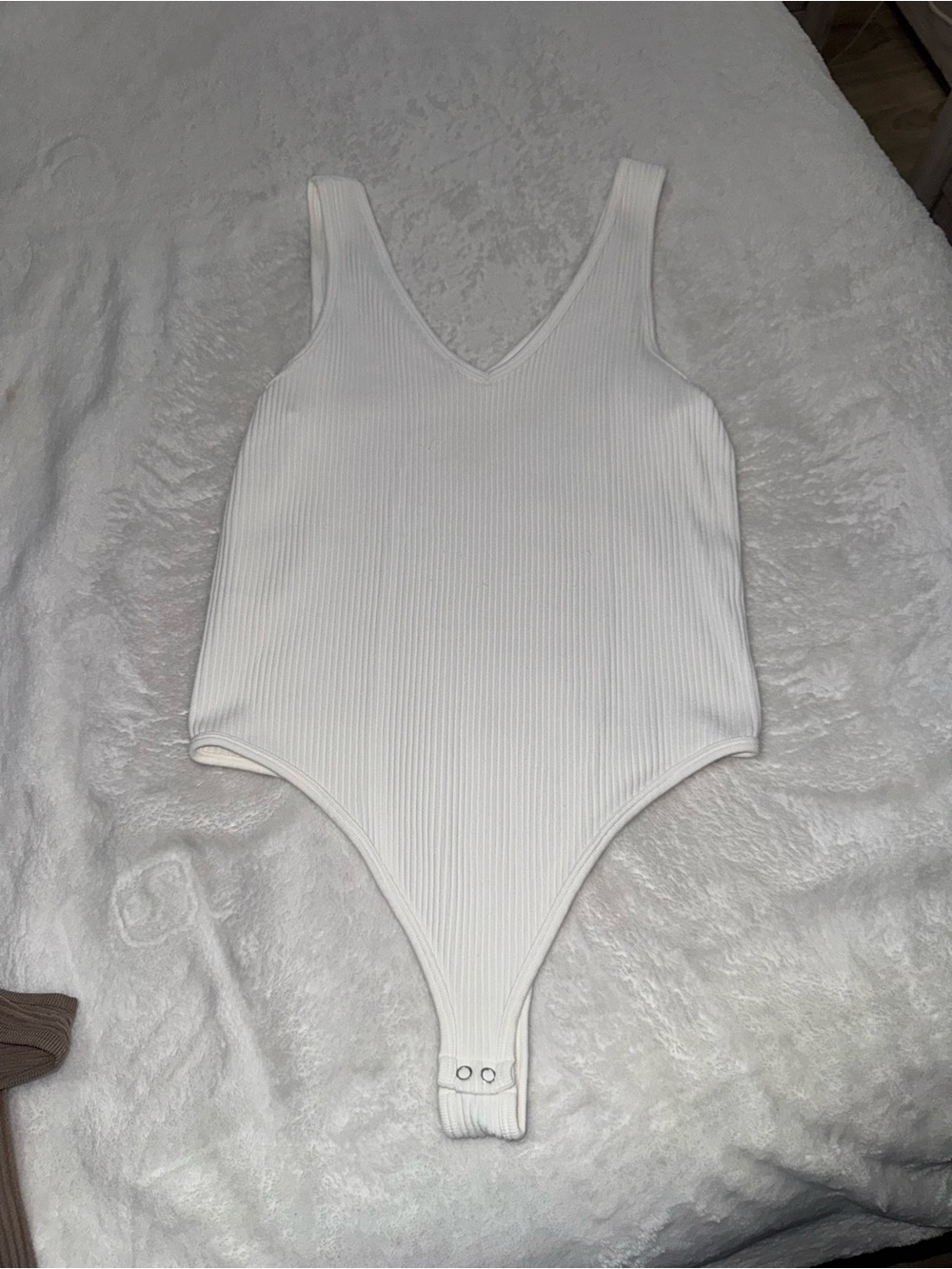 Gypsy & Jade Women's Ribbed White V-Neck Bodysuit